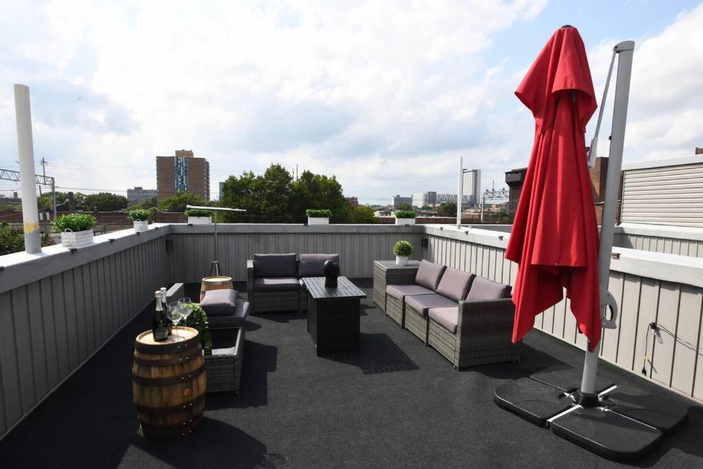 Yanne'S Place - Roof-Patio, Workspace, Cityview Filadelfia Esterno foto